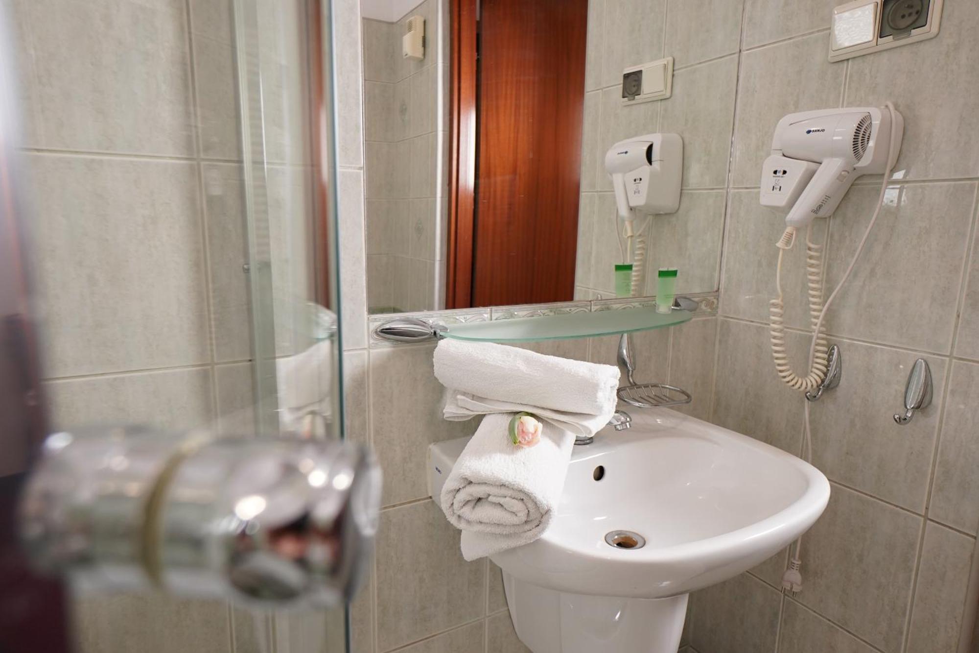 Hotel Sonex Częstochowa Extérieur photo